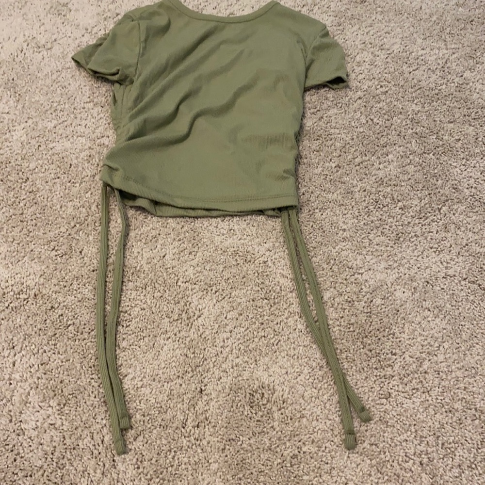 green ribbed cinch side T-shirt